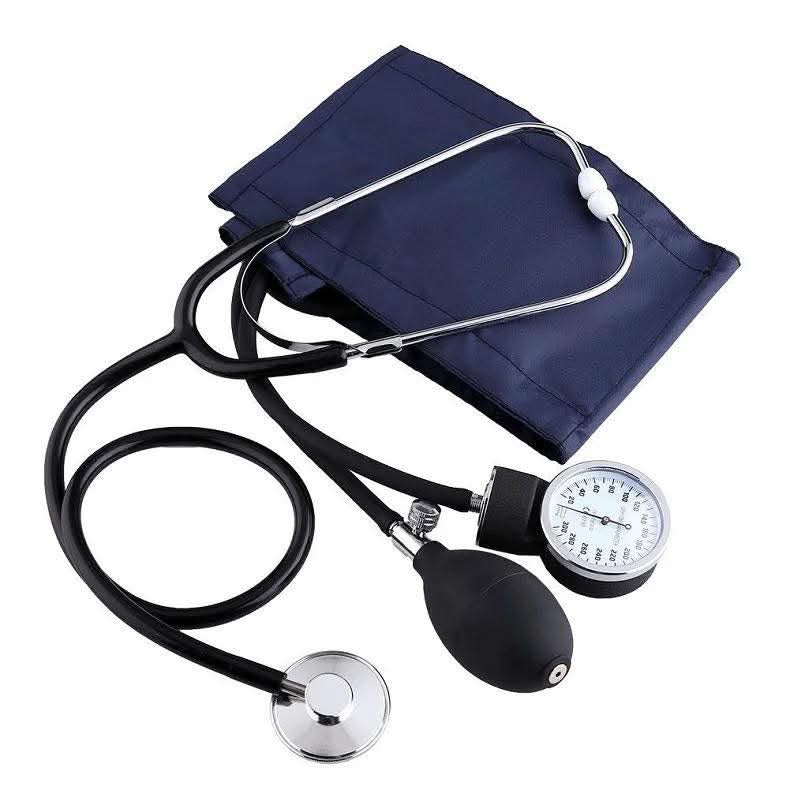 BP Cuff with Stethoscope – Reliable & Easy to Use
– Manual blood pressure cuff and stethoscope set for home and medical use.